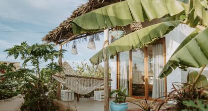 4 Bed Villa with Private Pool, Jacuzzi, WIFI & AC