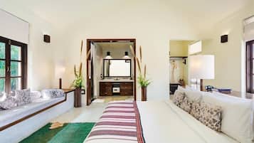 1 habitación, ropa de cama de alta calidad, edredón y escritorio