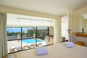 2 bedrooms, desk, iron/ironing board, travel cot - Villa Lato | 2 Βedroom Villa (Agios Nikolaos)