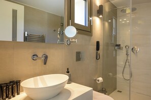 Shower, hair dryer, towels - Villa Lato | 2 Βedroom Villa (Agios Nikolaos)