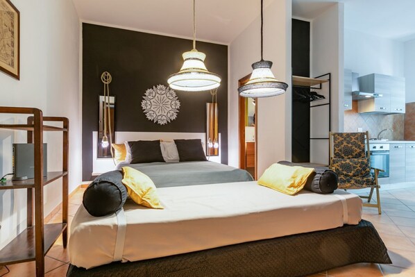 Bügeleisen/Bügelbrett, Internetzugang, Bettwäsche