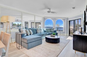 Smart TV - 118 Seascape by AvantStay | Pool + Oceanfront Views (Isle Of Palms)