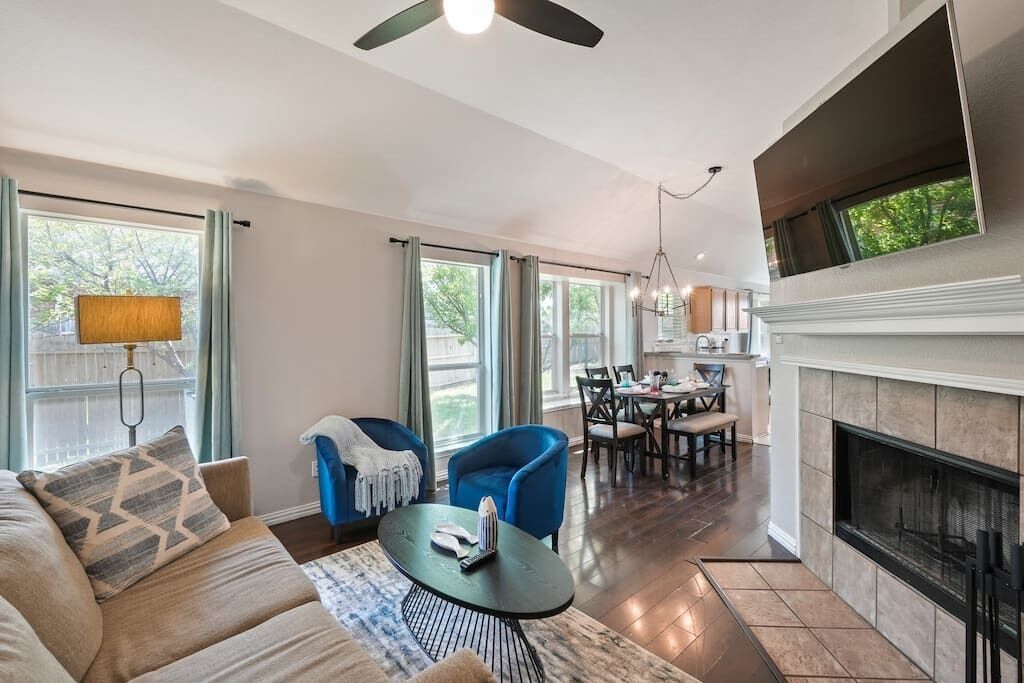 Remodeled Home to entertain entire family with 4 Bedroom and 3 Bathroom.