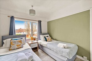 3 Schlafzimmer, Bügeleisen/Bügelbrett, WLAN, Bettwäsche