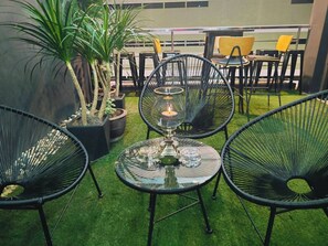 Private room en-suite bathroom | Oleskelualue | Älytelevisio