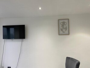 Apartment | Interior - Luxurious 2-bed Apartment in Woolwich, London (London)
