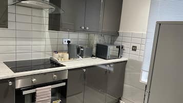 Apartment | Private kitchen | Fridge, microwave, oven, stovetop