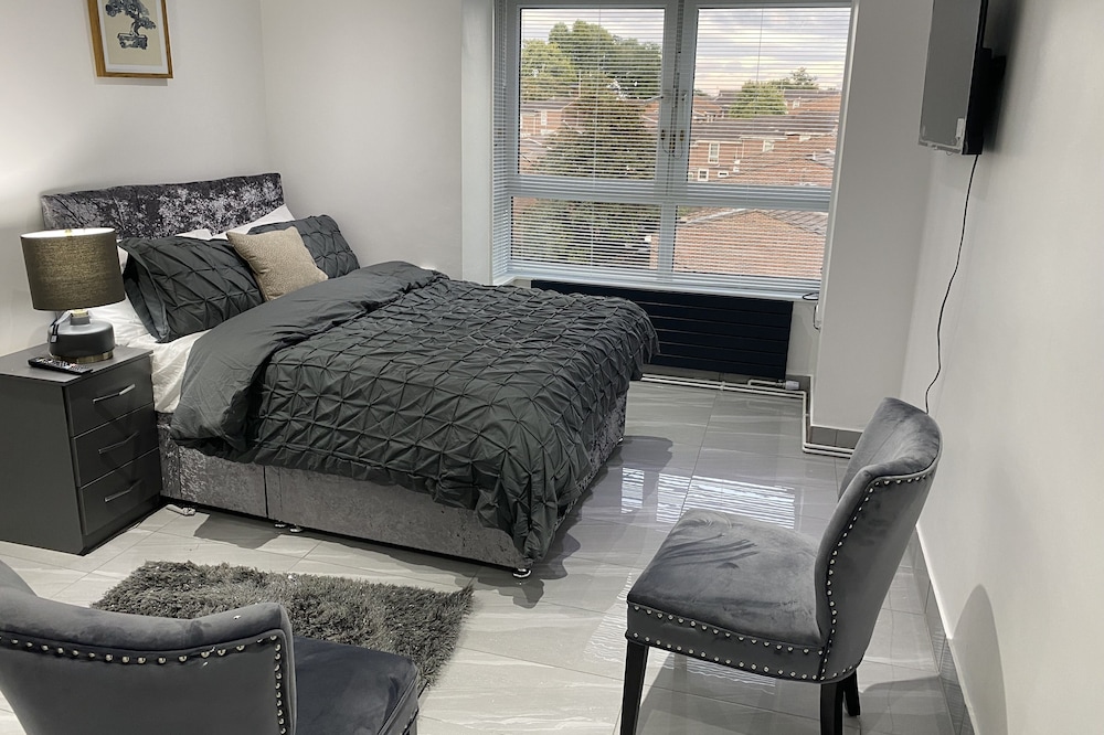 Luxurious 2-bed Apartment in Woolwich, London