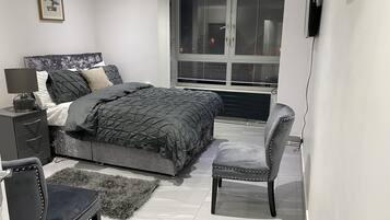 Apartment | 2 bedrooms, iron/ironing board, free WiFi, bed sheets