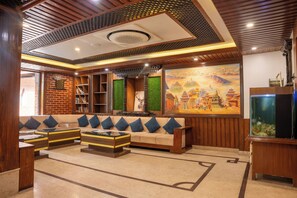 Lobby sitting area - Hotel Kailash Kutee (Kathmandu)