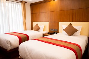 Deluxe Twin Room | Premium bedding, minibar, desk, soundproofing - Hotel Kailash Kutee (Kathmandu)