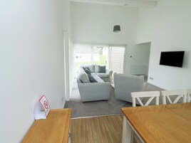 Cottage | Living area