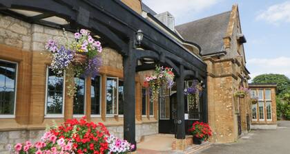 Harcombe House Bungalow 5