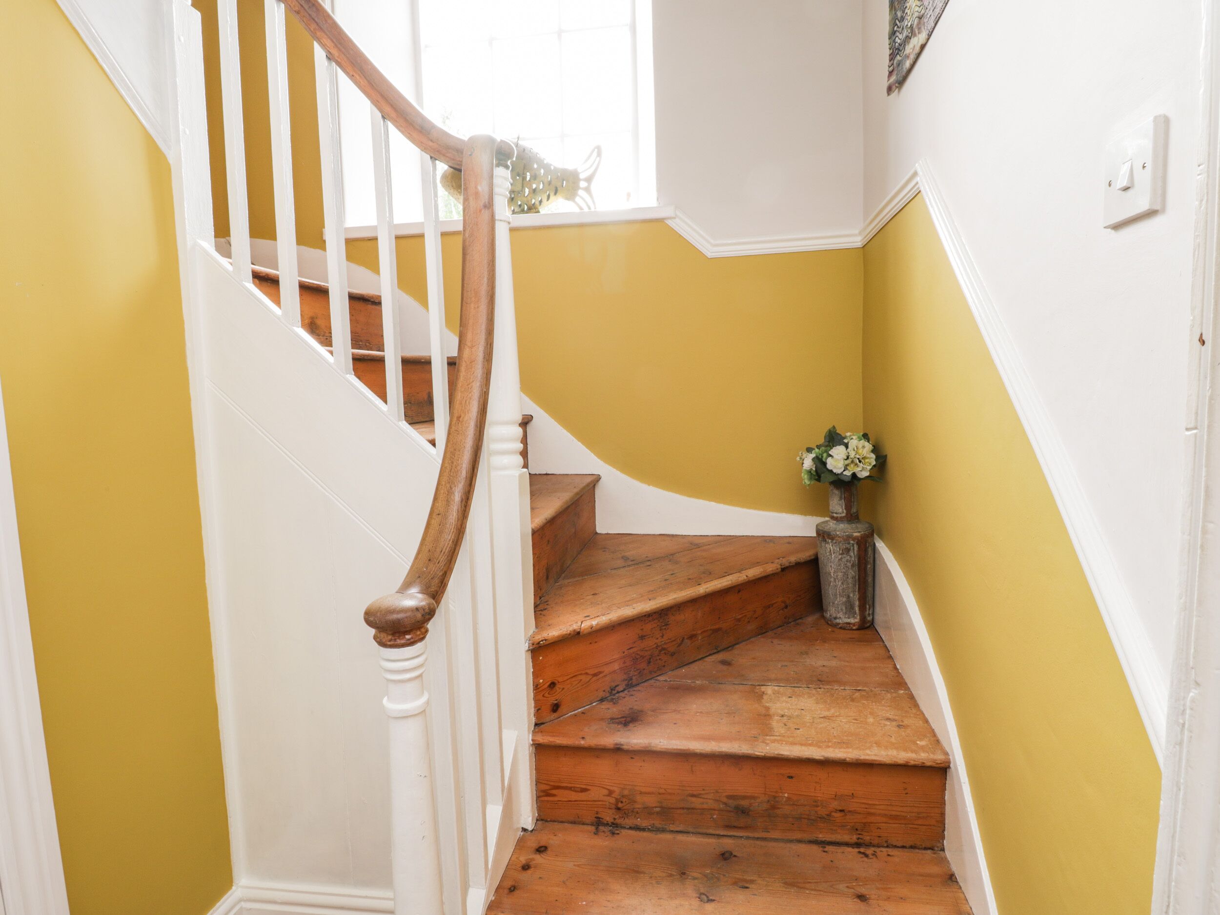 المنشأة من الداخل