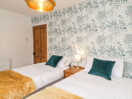 3 quartos, individualmente decorados, individualmente mobiliados