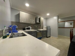 Fridge, cookware/dishes/utensils