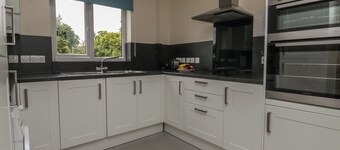 9 Eamont Park