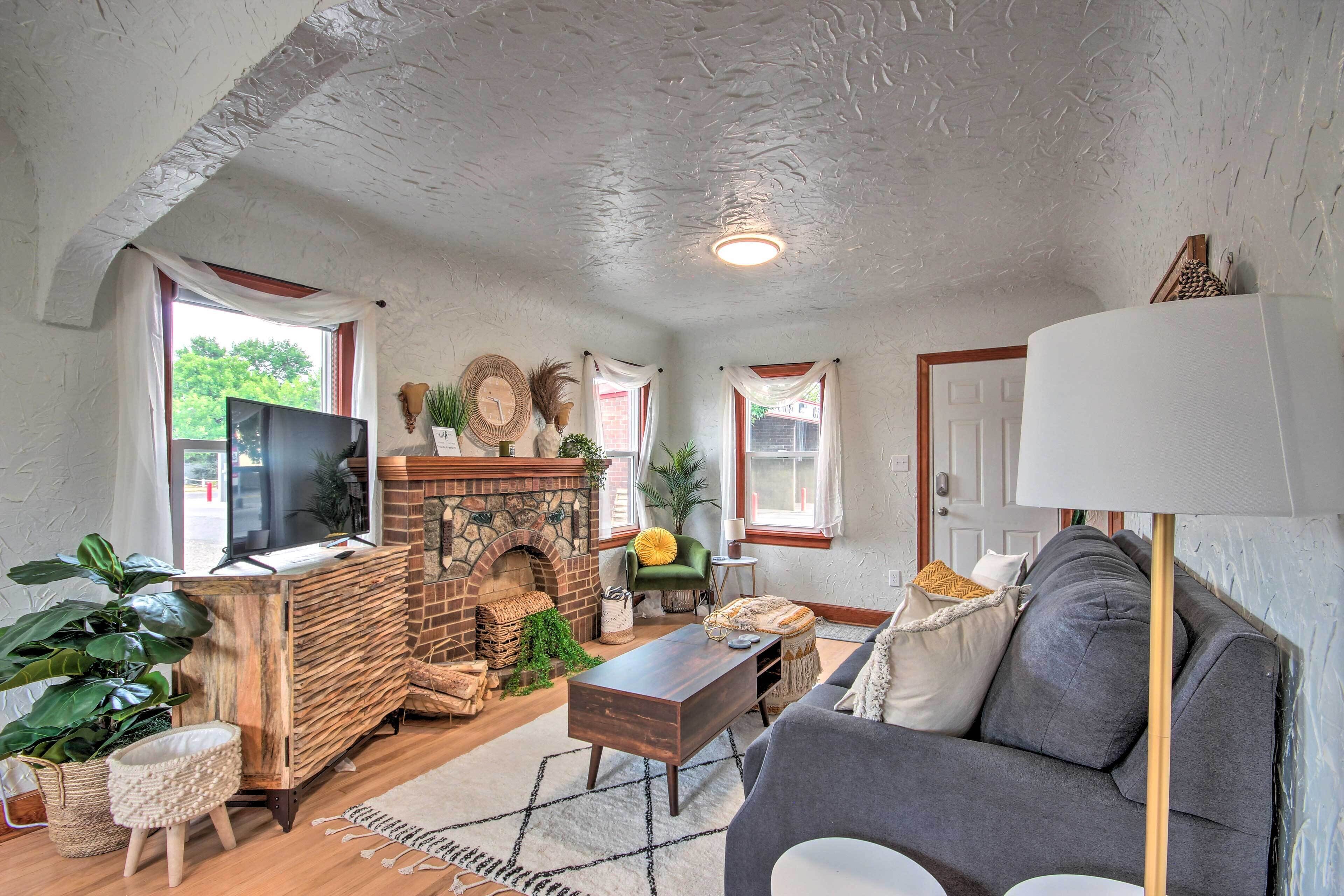 Renovated Laurel Apartment, Close to Downtown