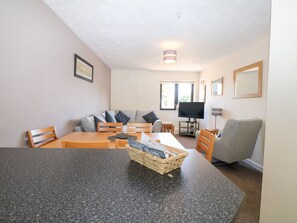 Living room - Flat 34 - Marine Court (Littlehampton)