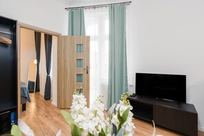 Apartemen, 1 kamar tidur, balkon | 1 kamar tidur dan seprai linen