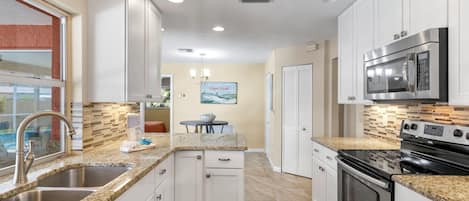 House (4 Bedrooms) | Property amenity
