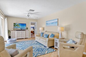House (4 Bedrooms) | Property amenity - River Oasis by Distinctive Beach Rentals (Cape Coral)