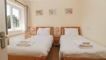 2 bedrooms, individually decorated, individually furnished, free WiFi
