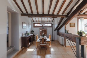 Dining - Penthouse in Trastevere with rooftop terrace🌱🌈 (Roma)