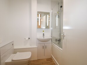 Cottage | Bathroom | Shower