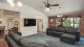 Studio (3 Bedrooms) | Fasilitas properti