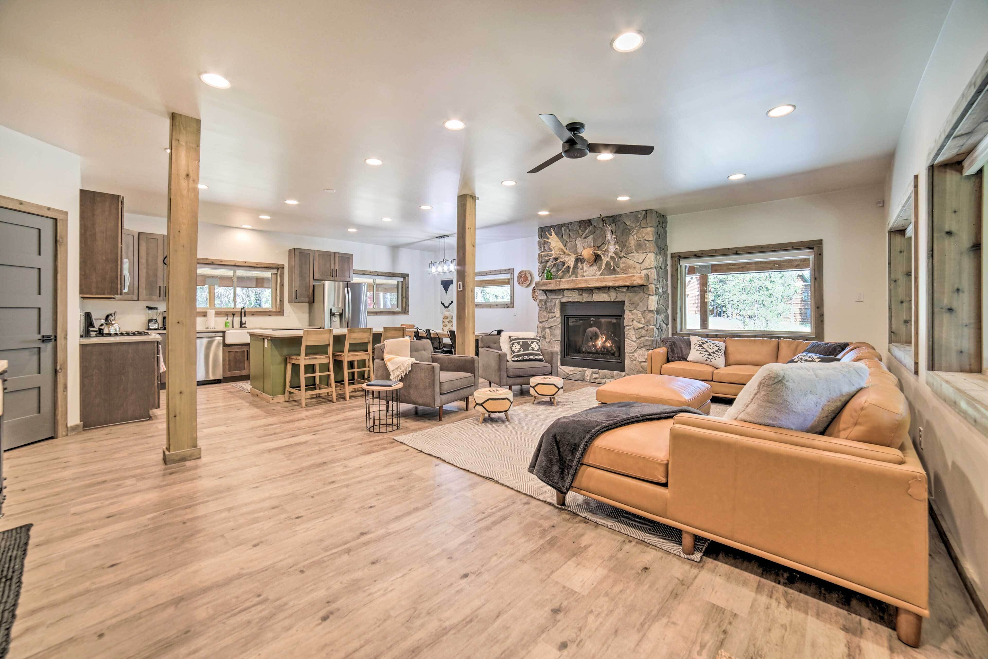 Contemporary Cabin w/ Game Room & Fire Pit