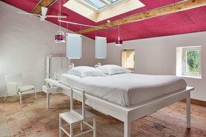 Double Room (Hielo) | Individually decorated, individually furnished, free cribs/infant beds