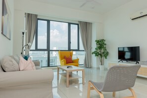 Living area - Jazz Suites Penang by HOMEY (George Town)