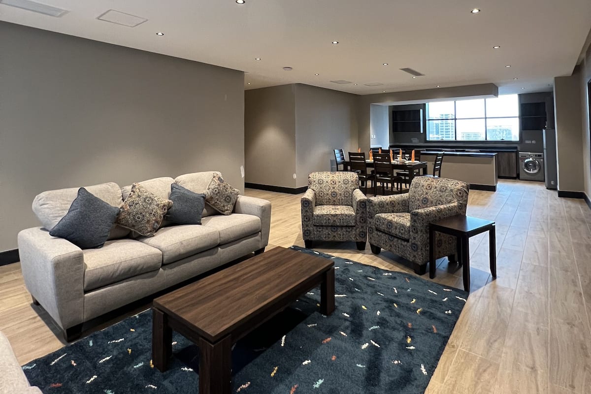 Superior Apartment | 2 bedrooms, desk, laptop workspace, soundproofing