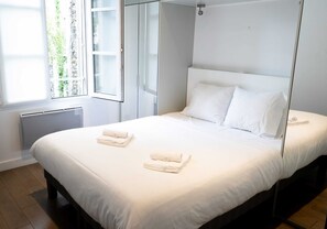 1 bedroom, WiFi, bed sheets