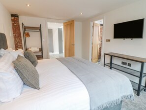 2 habitaciones, decoración personalizada y muebles diferentes