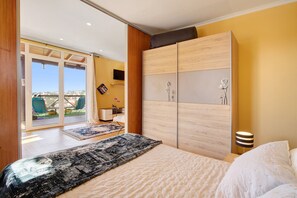 1 chambre, fer et planche à repasser, Wi-Fi gratuit, draps fournis