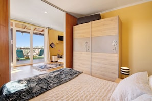 1 bedroom, iron/ironing board, free WiFi, bed sheets