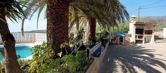 Vacation Home Finca El Pizarro with Sea View, Pool & Garden