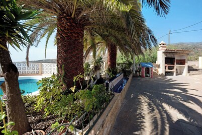 Vacation Home Finca El Pizarro with Sea View, Pool & Garden