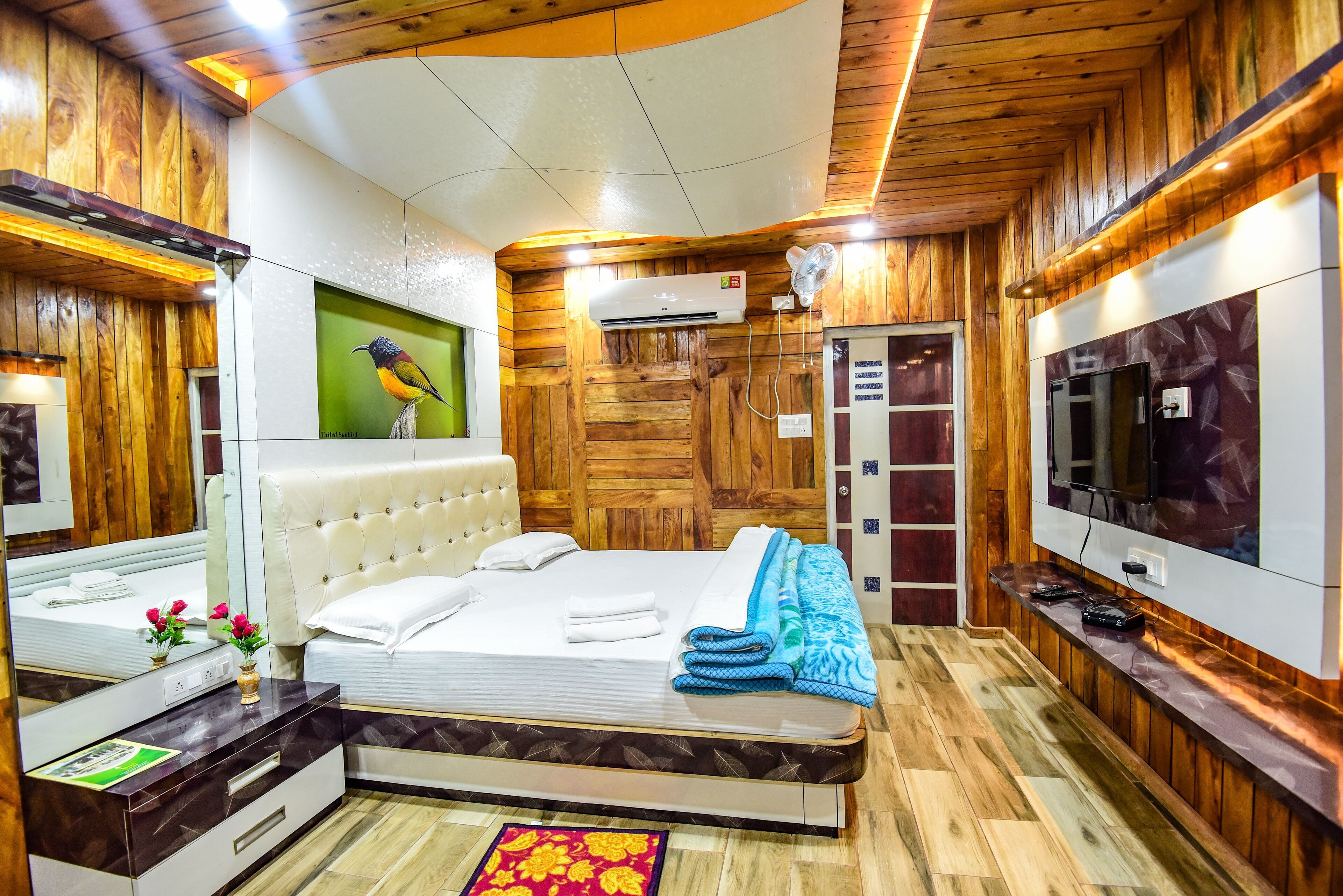Free WiFi, bed sheets