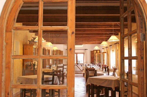 Holiday Apartment with Mountain View & Shared Pool