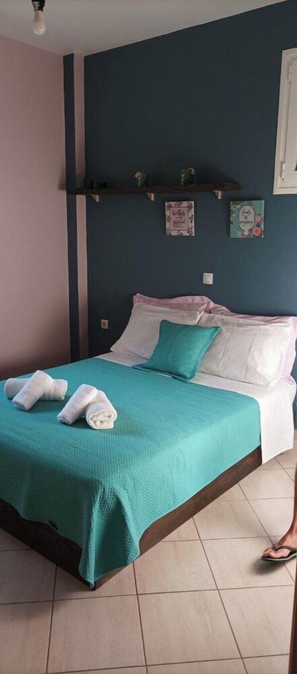 2 chambres, fer et planche à repasser, Wi-Fi gratuit, draps fournis