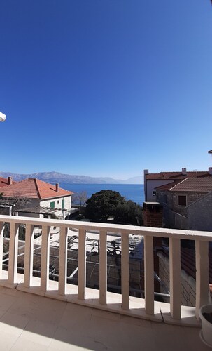 Apartments Postira uz More