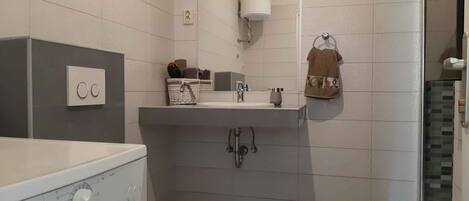 Appartement (A1) | Salle de bain | Douche