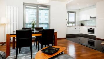 Apartment, 1 Bedroom, Balcony | Living room