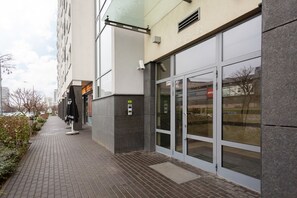 Exterior - Apartment Jeziorańskiego by Renters (Warsaw)