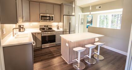 *Brand New* Modern Luxury Downtown Loft with AC!!!