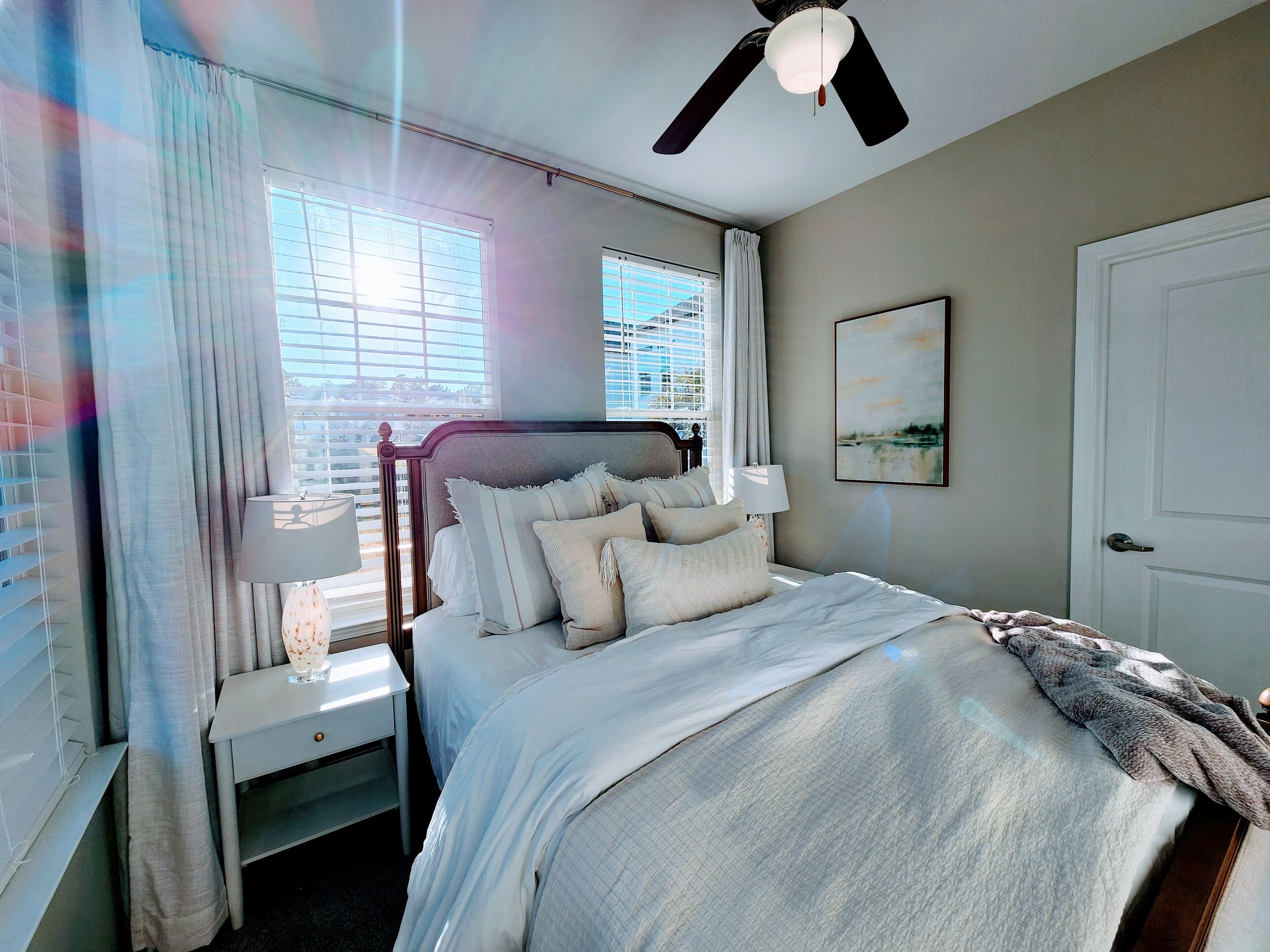 Comfortable Luxury~2 miles from Square! Close to MTrade! Spring Season Open Now!