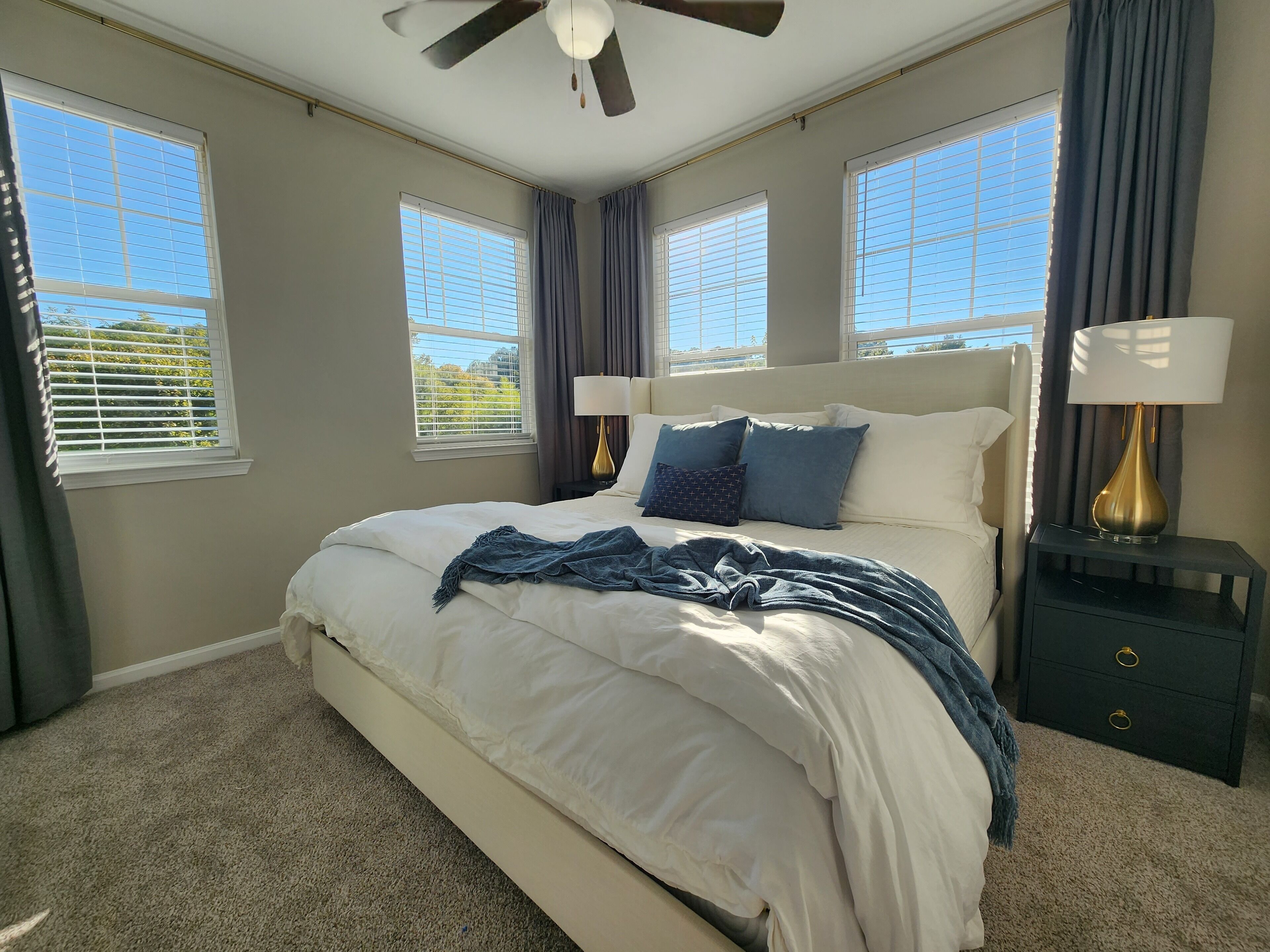 Comfortable Luxury~2 miles from Square! Close to MTrade! Spring Season Open Now!